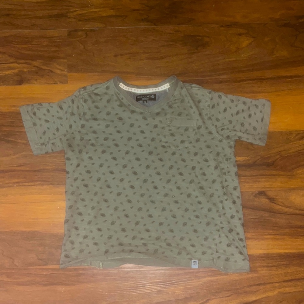 Free Planet olive V-Neck w/ floral design